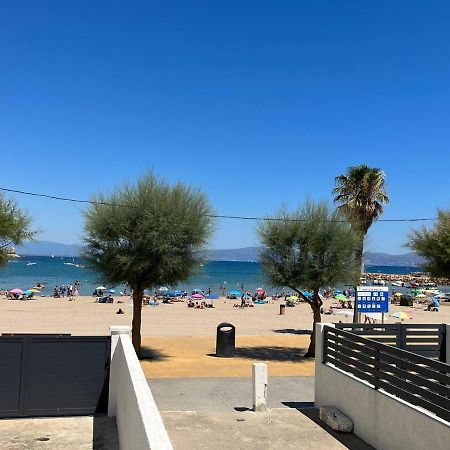 Apartamento En La Playa. Free Parking. Free Wifi L' Escala 외부 사진